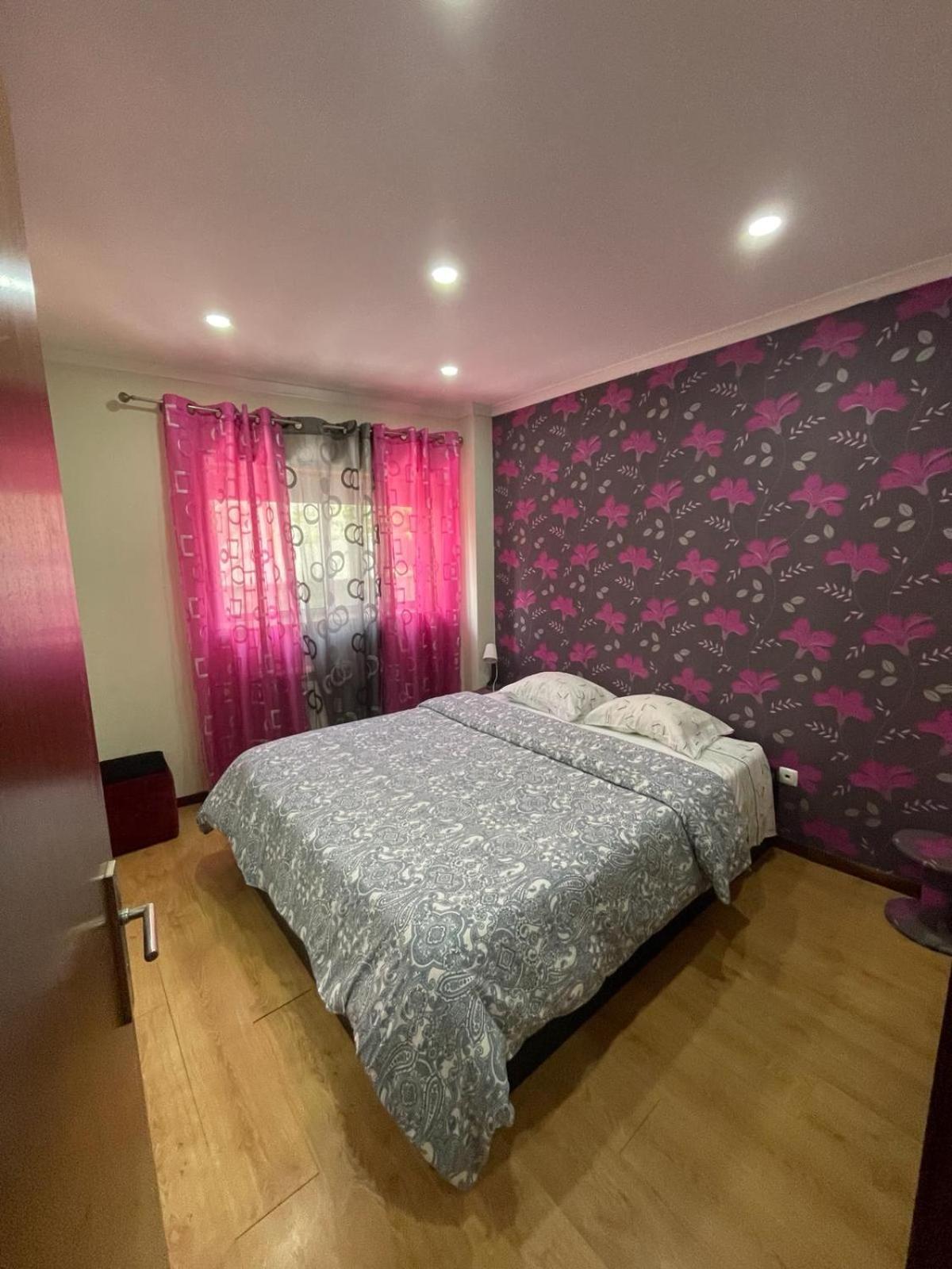 Flat4U Apartment Paredes  Luaran gambar