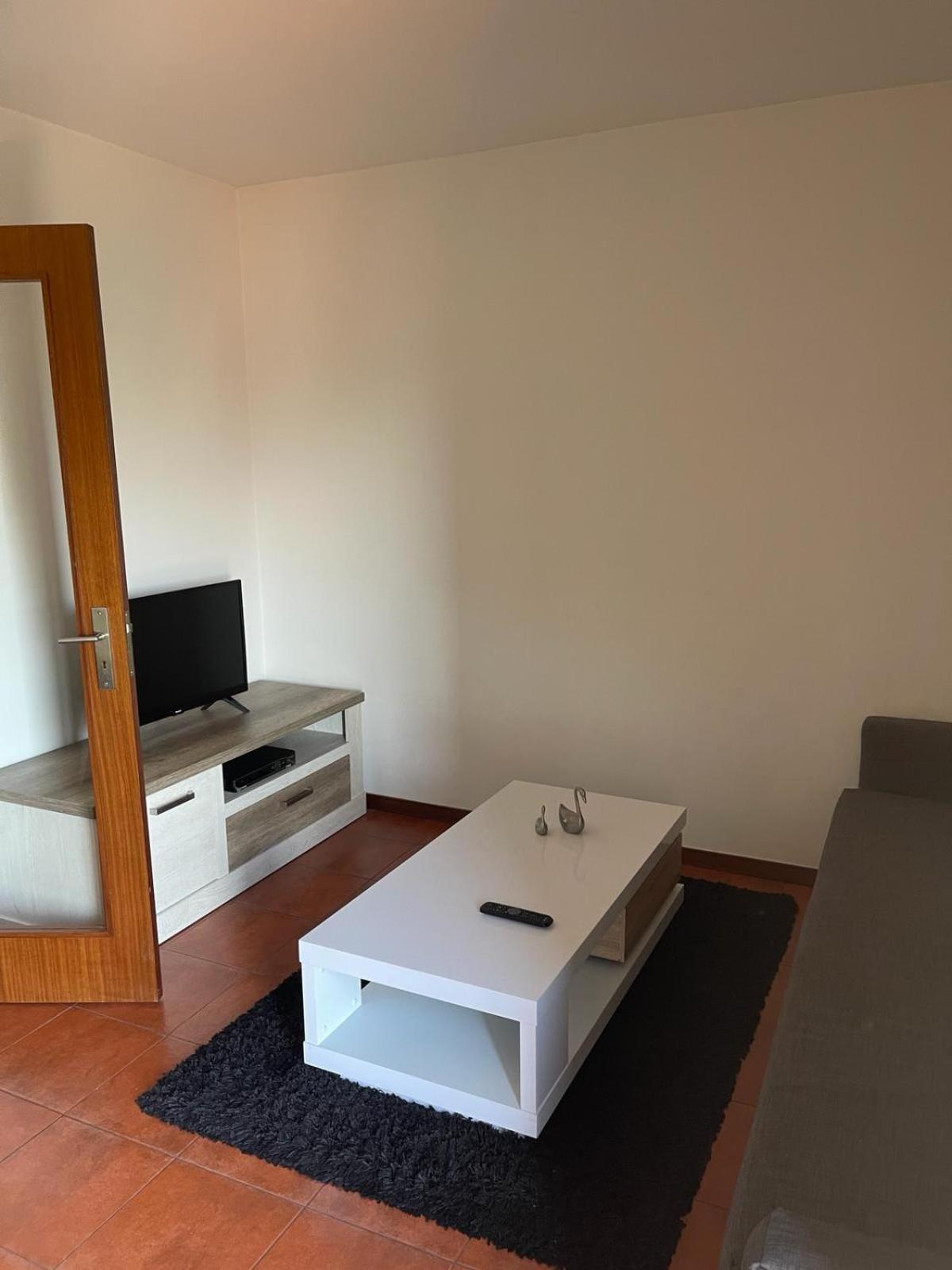 Flat4U Apartment Paredes  Luaran gambar